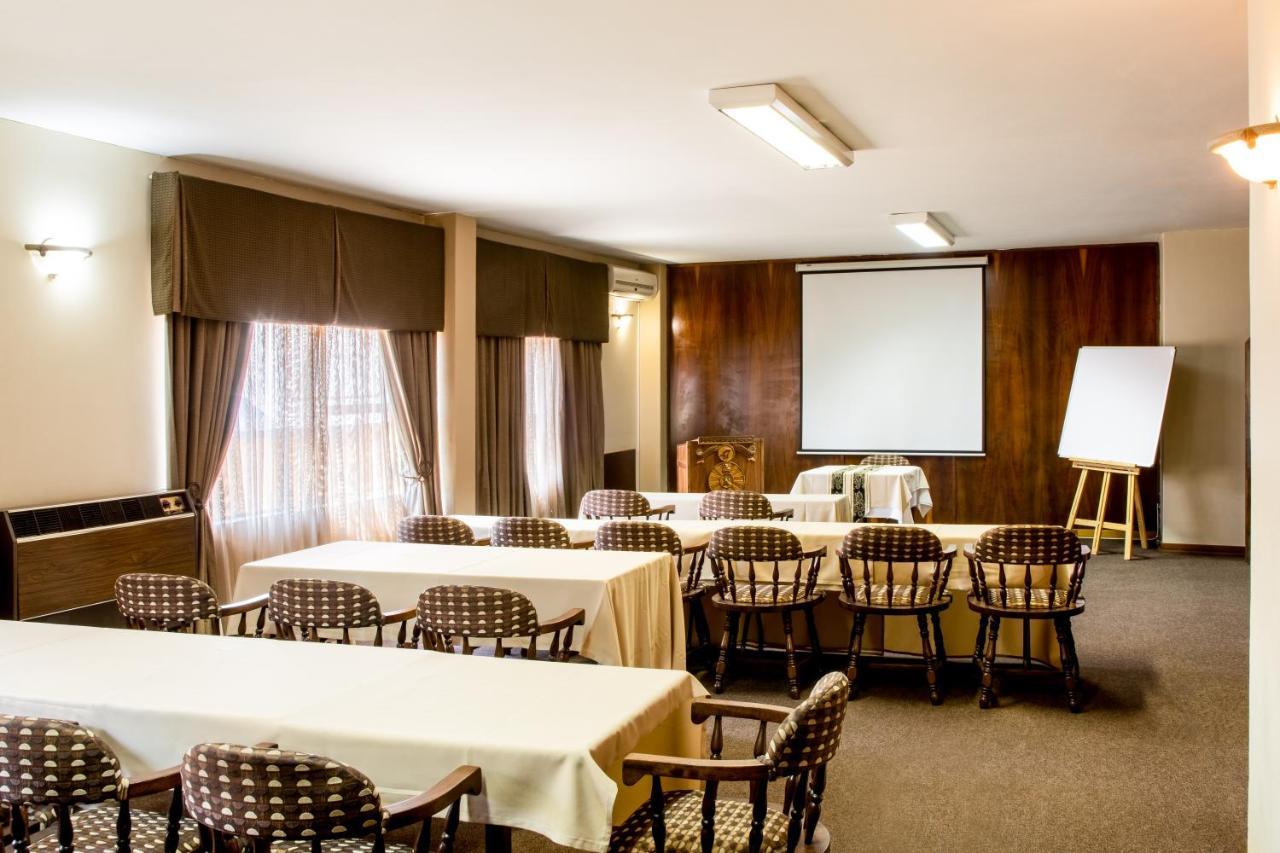 Elgro Hotel Почефструм Екстер'єр фото