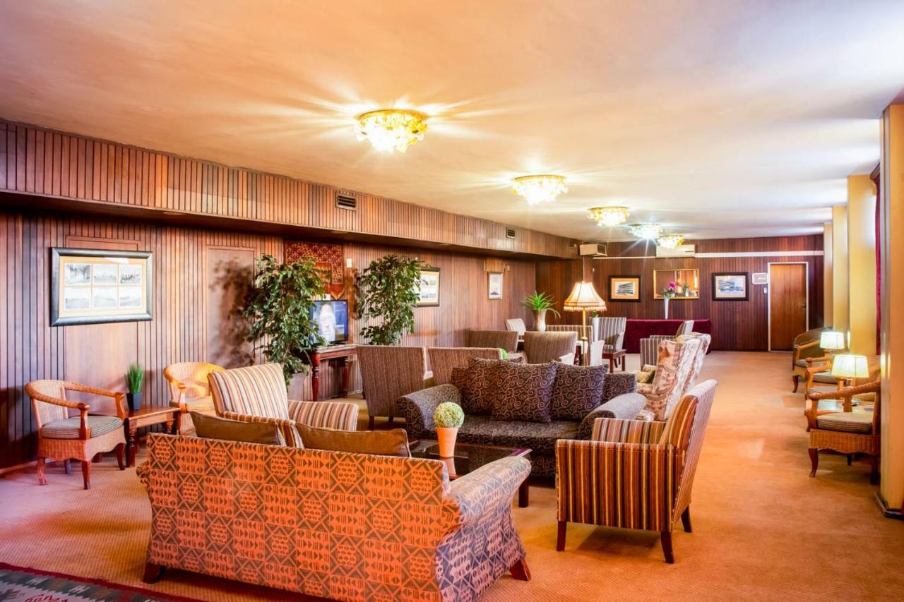 Elgro Hotel Почефструм Екстер'єр фото